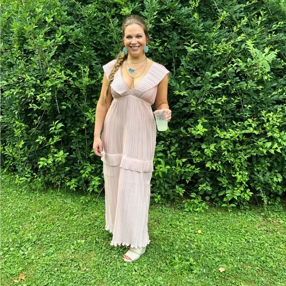 SAYLOR | Dresses | Saylor Mauve Maxi Dress Worn Once To A Wedding | Poshmark